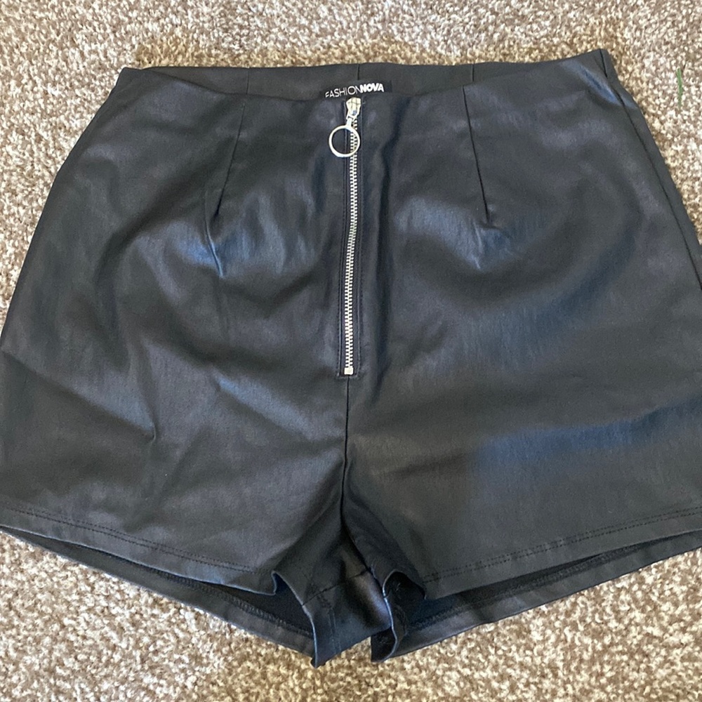 Fashion Nova black leather type zip up shorts
